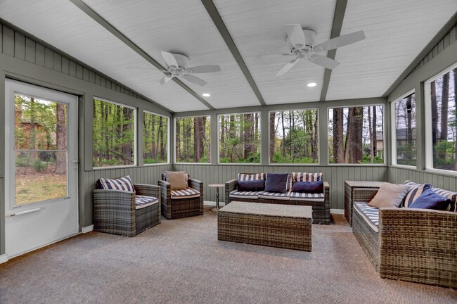 Building Photo - An Unbelievable Rental Opportunity – Grand...