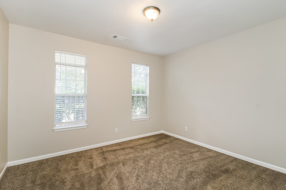 Building Photo - 618 Brookwater Dr