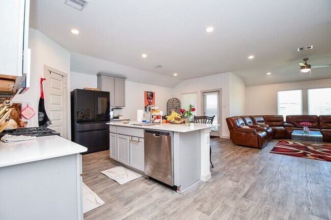 Building Photo - 8134 Sugar Cane Ln