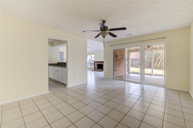 Building Photo - 2927 Great Lakes Ave