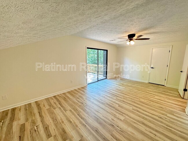 Building Photo - 8380 Lucas Creek Trl
