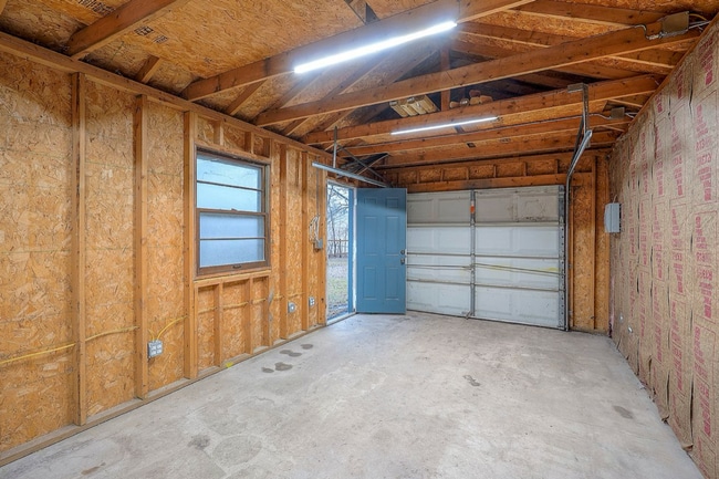 Building Photo - Cute Two Bedroom Home in Olathe