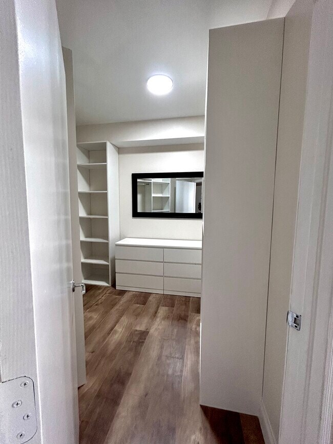Building Photo - Turnberry Village Apt 1020 ST