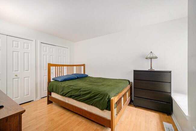 Building Photo - 2765 Barclay Way