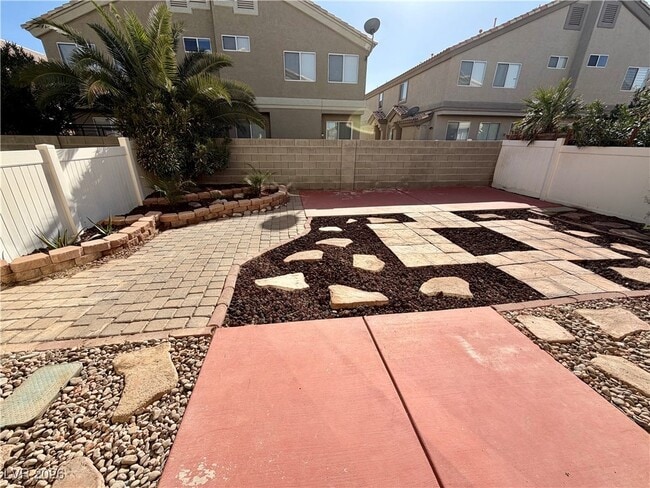 Building Photo - 6351 Lorne Green Ave