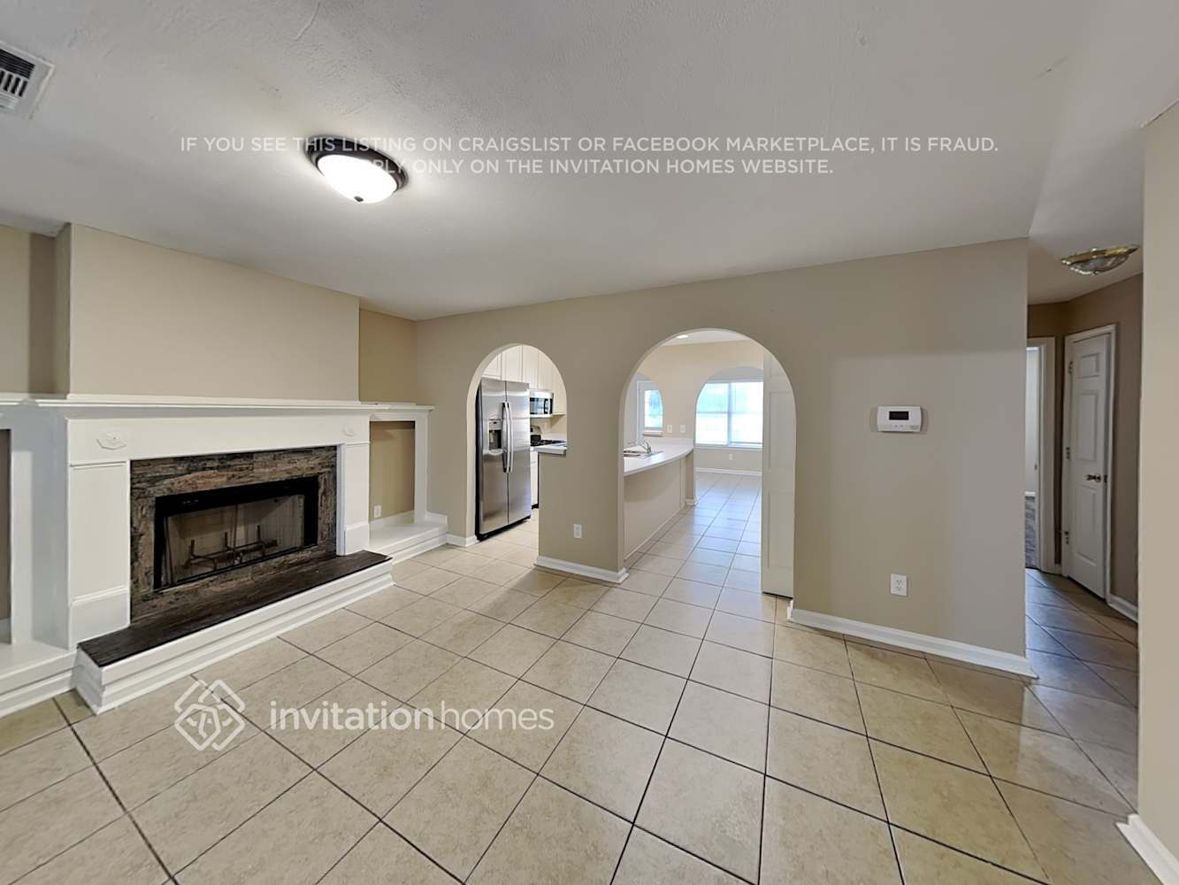 Building Photo - 3700 Pointe Cir