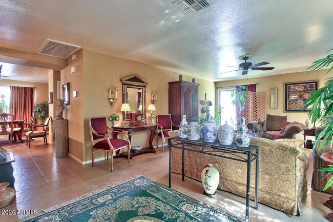 Building Photo - 16223 W Boca Raton Rd