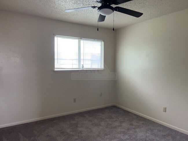 Building Photo - 3810 Charolais Dr