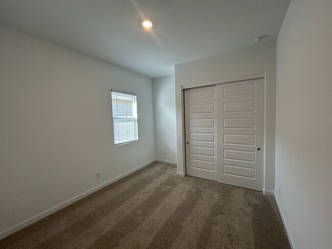 Building Photo - 25509 N 149th Ave