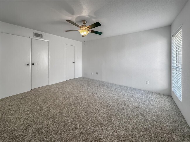 Building Photo - 12955 Woodforest Blvd