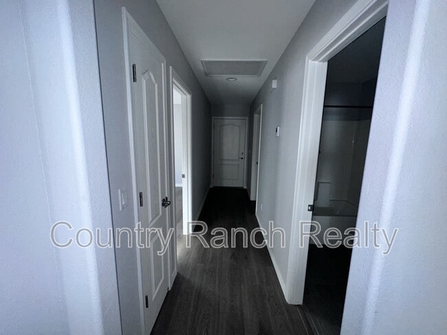 Building Photo - 1632 Shamrock Rd