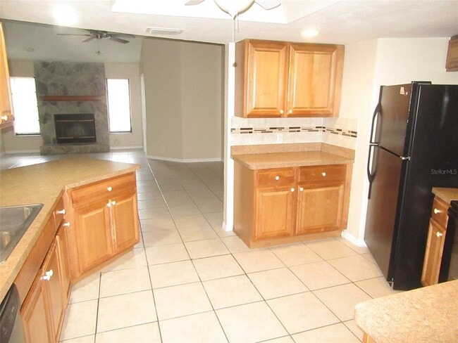 Building Photo - 22182 Peachland Blvd