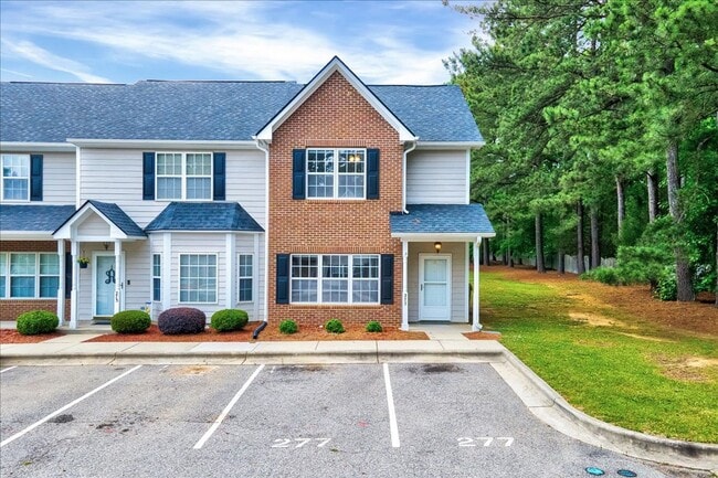 Primary Photo - Updated 2 Bedroom Townhouse in Clayton