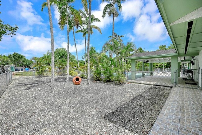 Building Photo - 26100 SW 192nd Ave