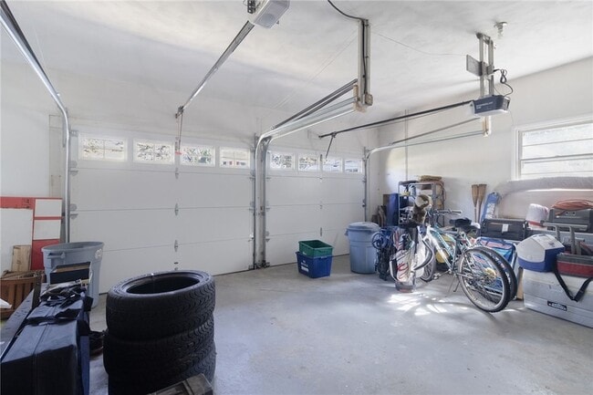 Building Photo - 27 Westwood Dr