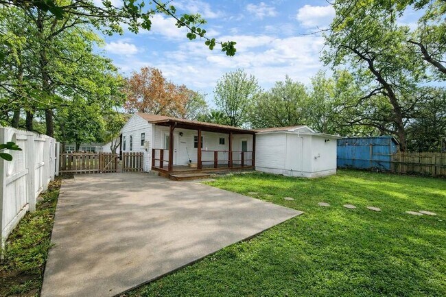 Building Photo - 4611 Milburn Ln