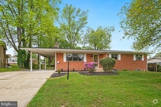 Building Photo - 6902 Calvin St