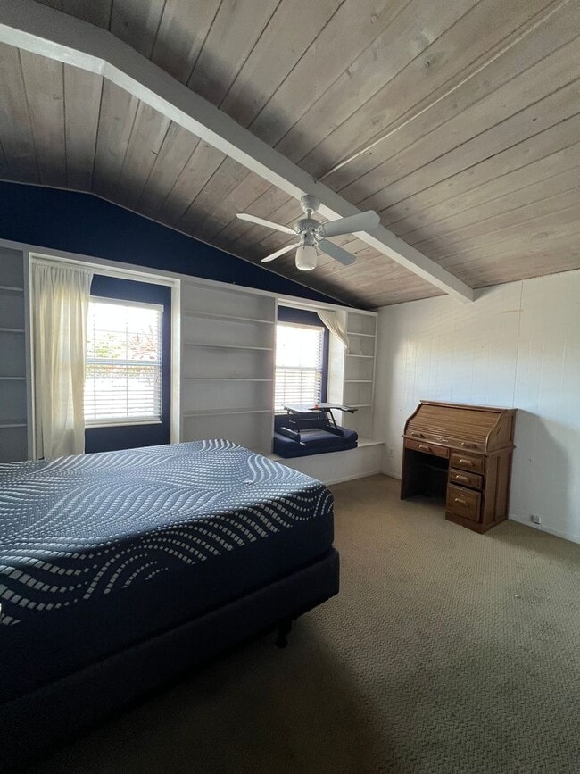 Building Photo - Beautiful 3 bedroom West Side Home! Close ...