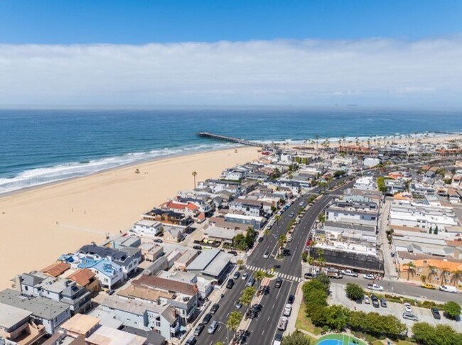 Building Photo - 1727 W Balboa Blvd