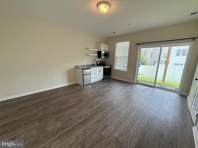 Building Photo - 9887 Deer Run
