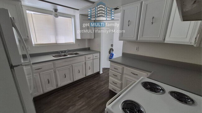 Building Photo - 334 N McQueen Rd