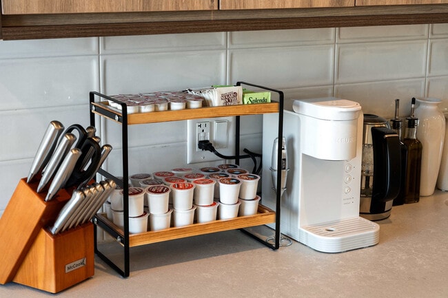 Building Photo - 1122 W Chicago Ave