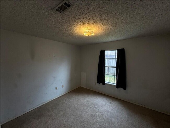 Building Photo - 4133 Nightingale Ln