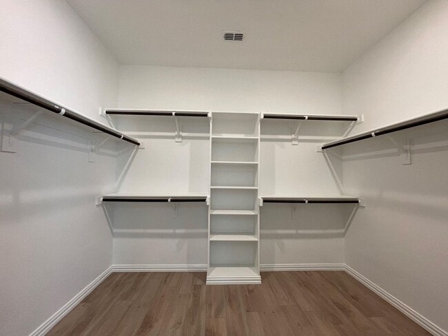 Building Photo - 6270 Shasta Creek Rd