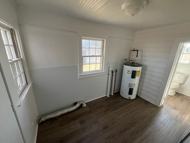 Building Photo - 2635 British Rd