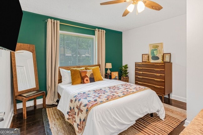 Building Photo - 2100 Cascade Rd