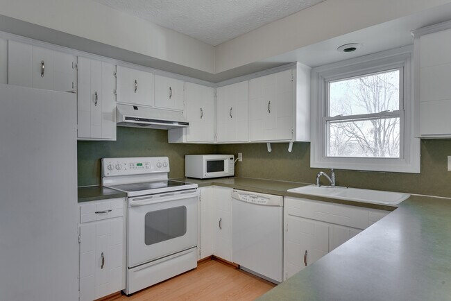 Building Photo - 3826 N 95th St