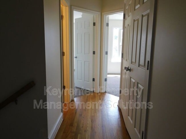 Building Photo - 42 Enchanted View Cir