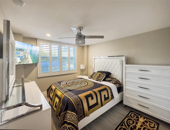 Building Photo - 2000 S Ocean Blvd