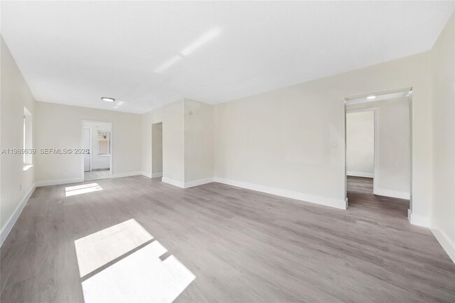 Building Photo - 2025 Fillmore St