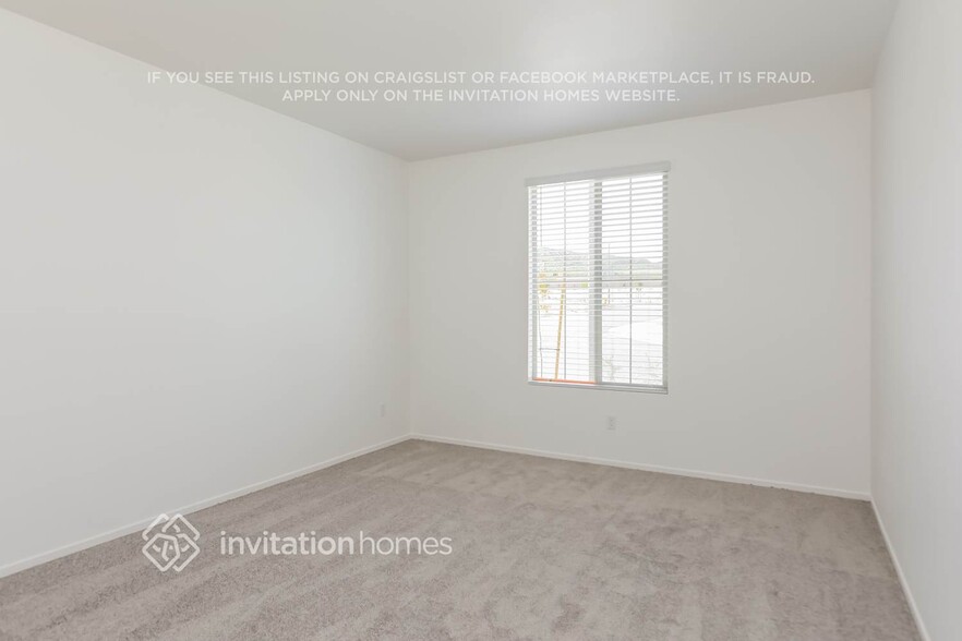 Building Photo - 27162 Sands Dr