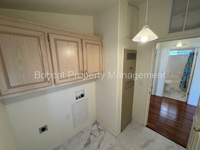Building Photo - 1129 Gambrel Dr