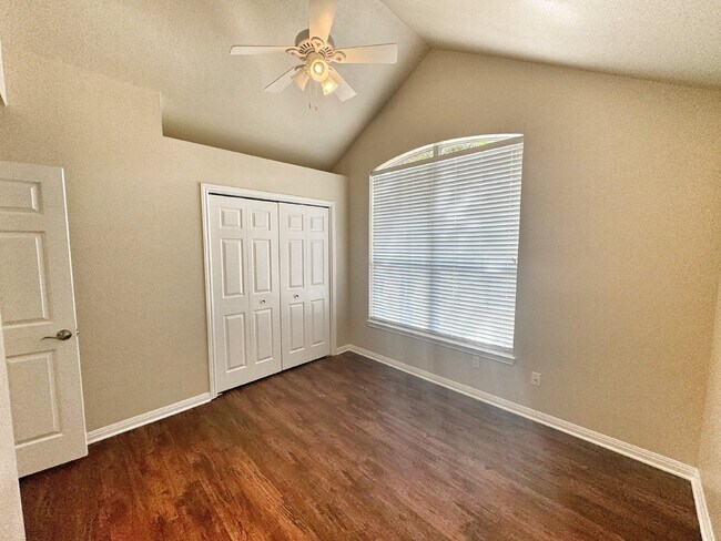 Building Photo - 2062 N Ranch Estates Blvd