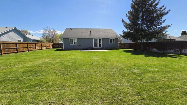 Building Photo - 3-Bedroom Rancher in Hayden