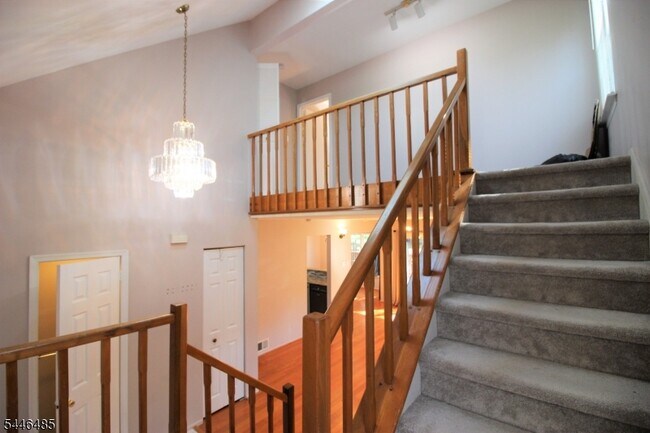 Building Photo - 83 Winchester Way