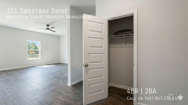 Building Photo - 321 Sweetbay Dr