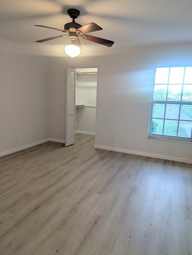 Building Photo - 819 Cindy Cir Ln