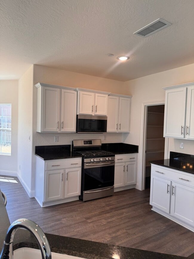 Building Photo - 4438 Langden Dr
