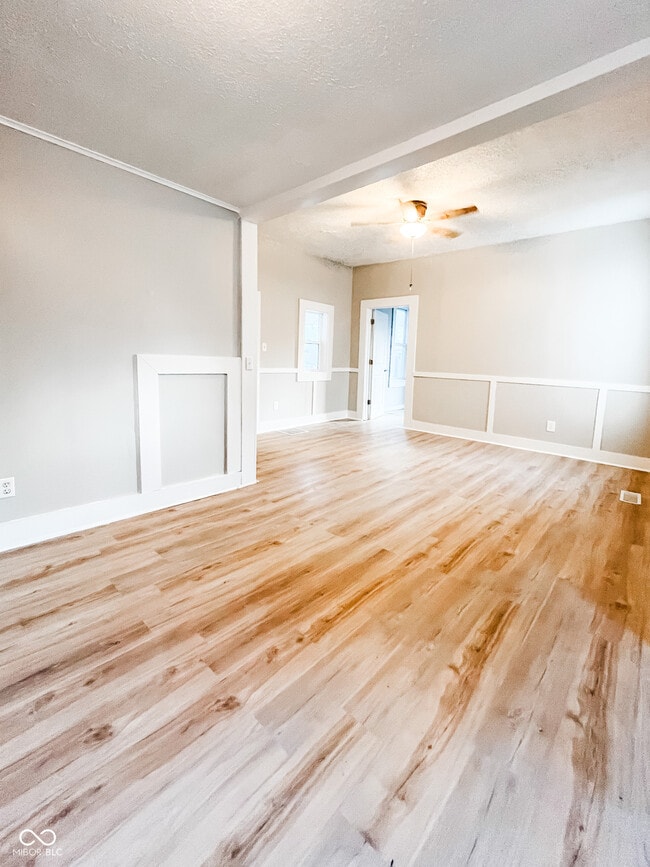 Building Photo - 102 Meridian St