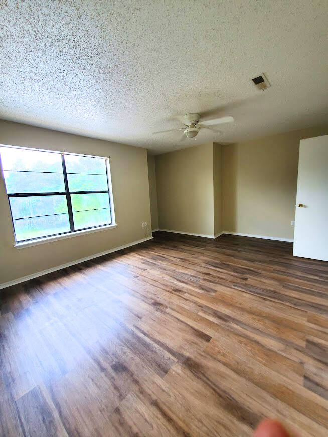Building Photo - 721 Beverly Ln