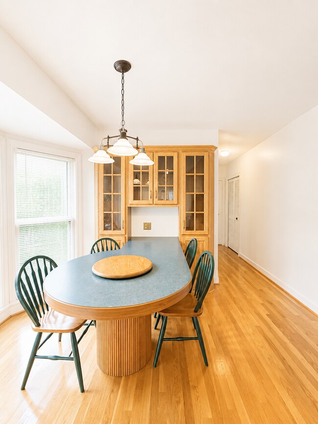 Building Photo - 9205 Whitegate Ct