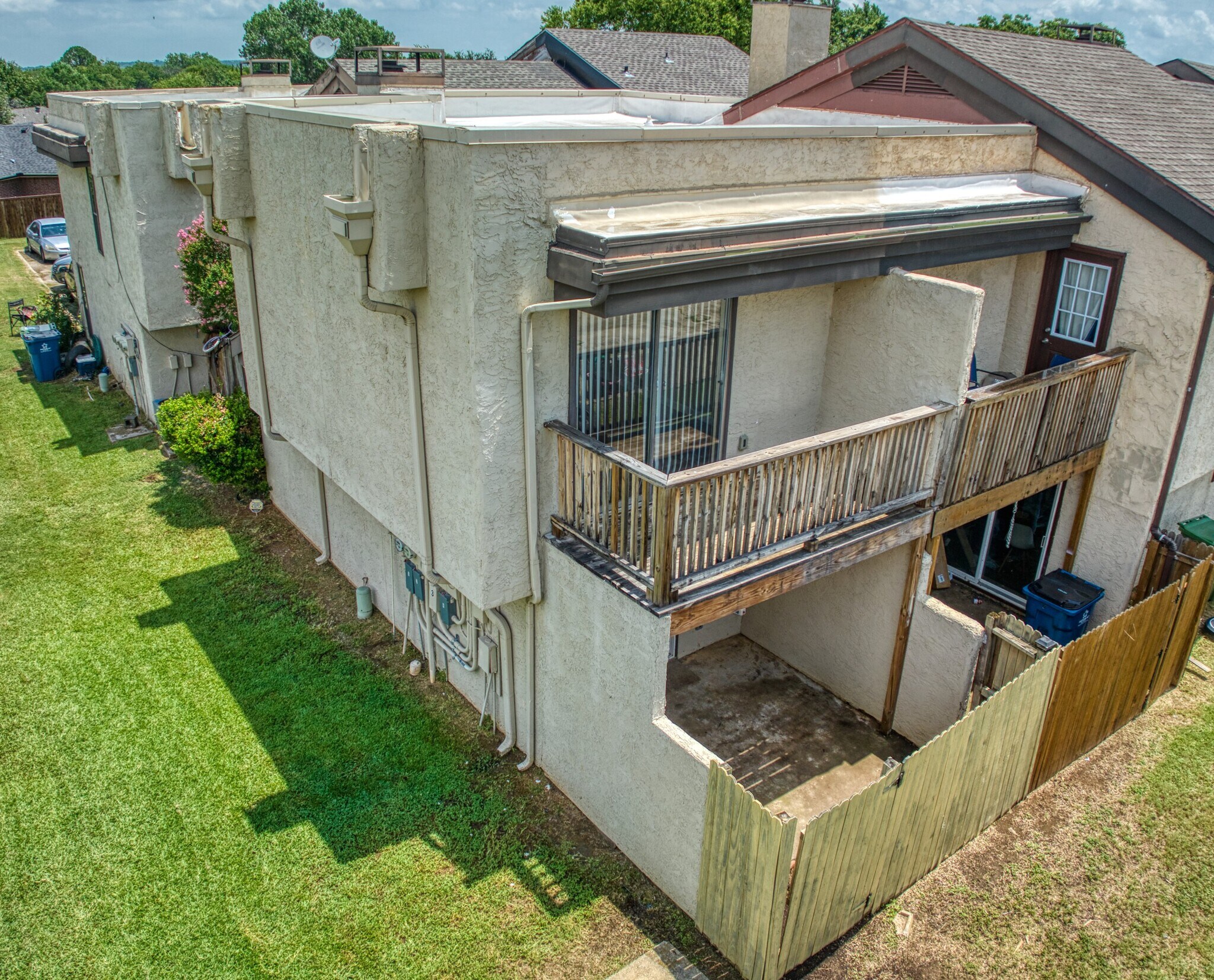 Building Photo - 711 Harbour Town Dr