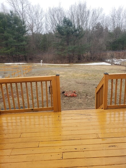backyard deck - 2864 Fort Bridgman Rd