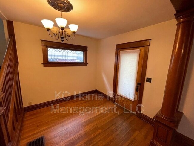 Building Photo - 3554 Genessee St