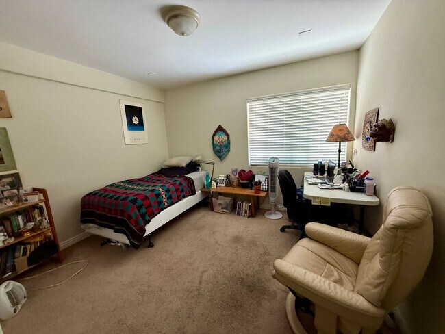 Building Photo - Rancho Penasquitos 6 Bedroom Home For Lease