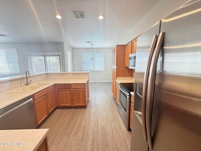 Building Photo - 212 S 124th Ave